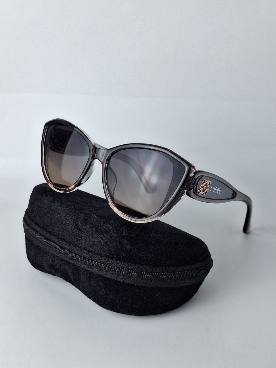Oversized Cat-Eye Sunglasses – Polarized