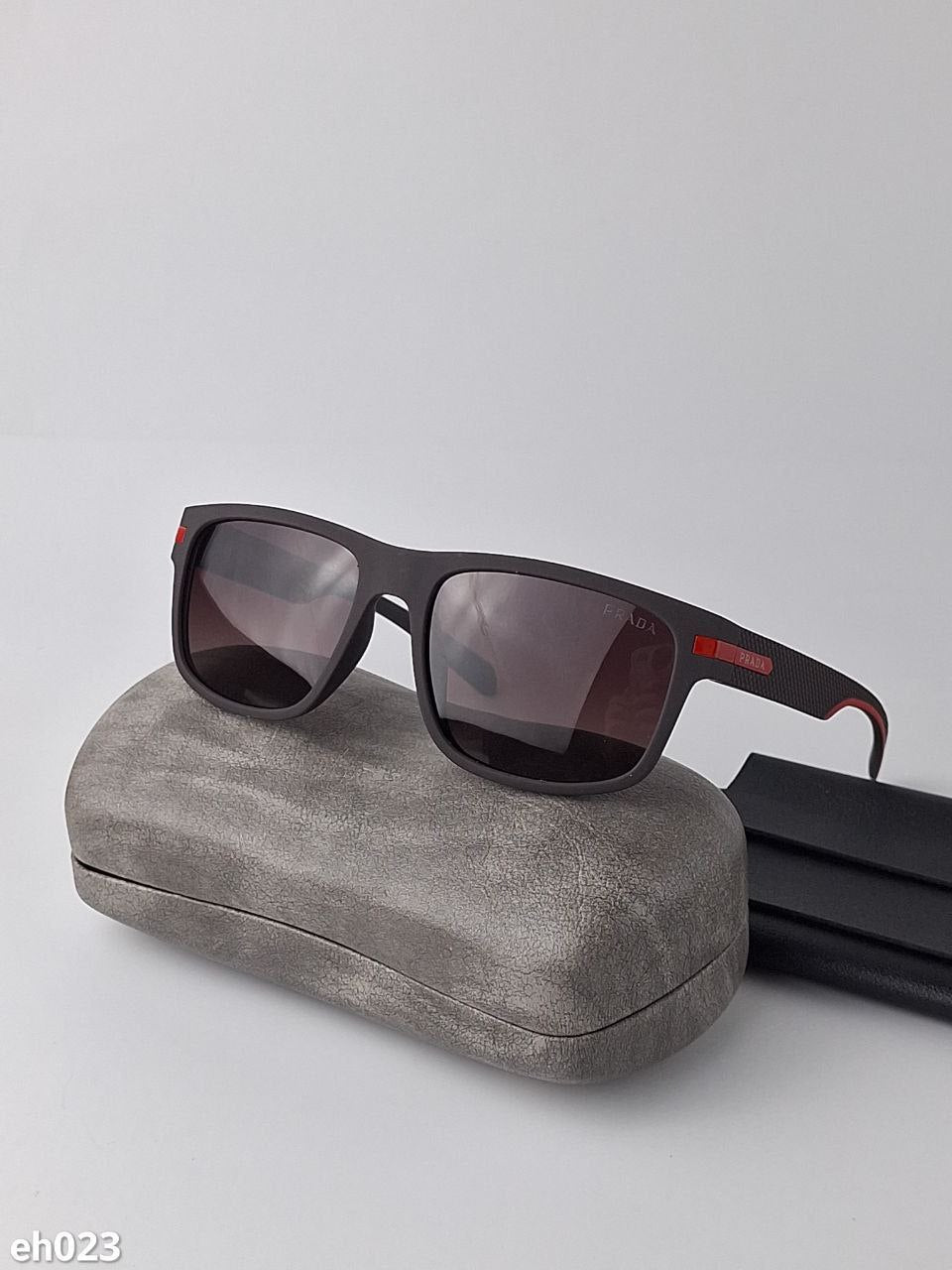 Modern Square Sunglasses – Polarized