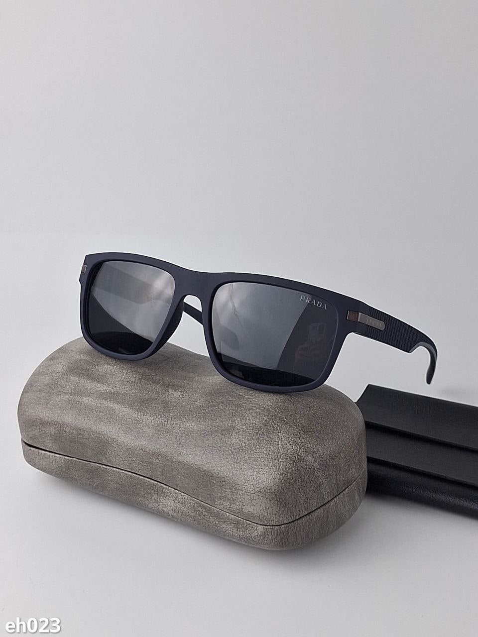 Premium Square Sunglasses – Polarized