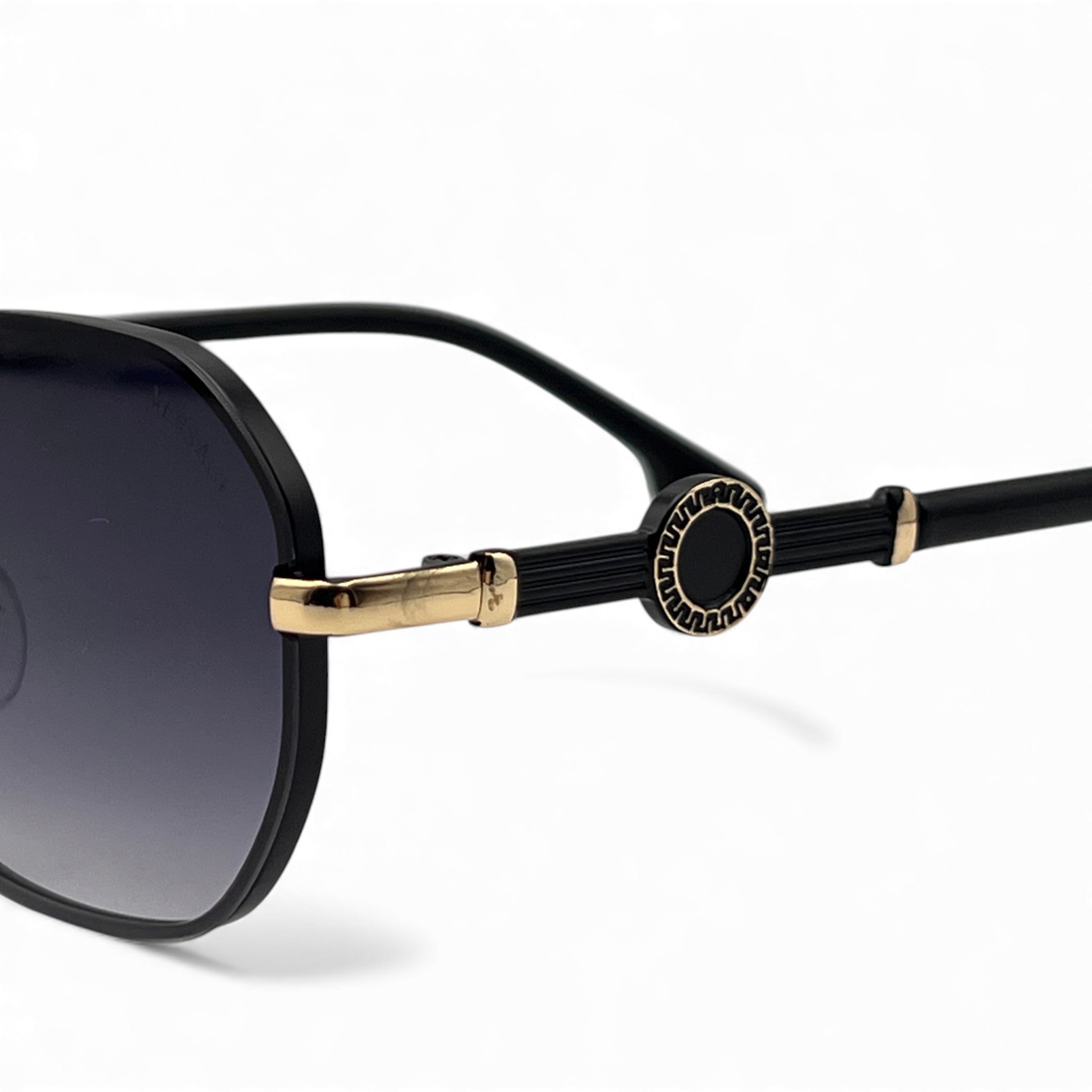 Classic Oval – Polarized Sunglasses