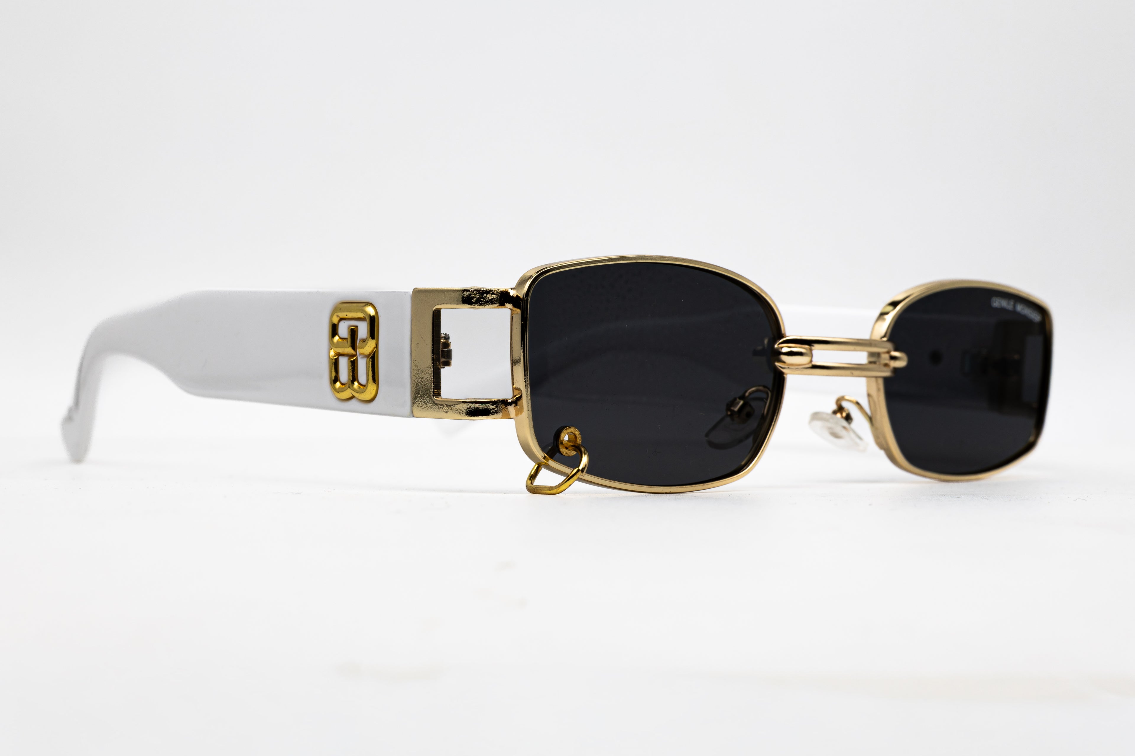 Black Frame – Gold Accent Edition