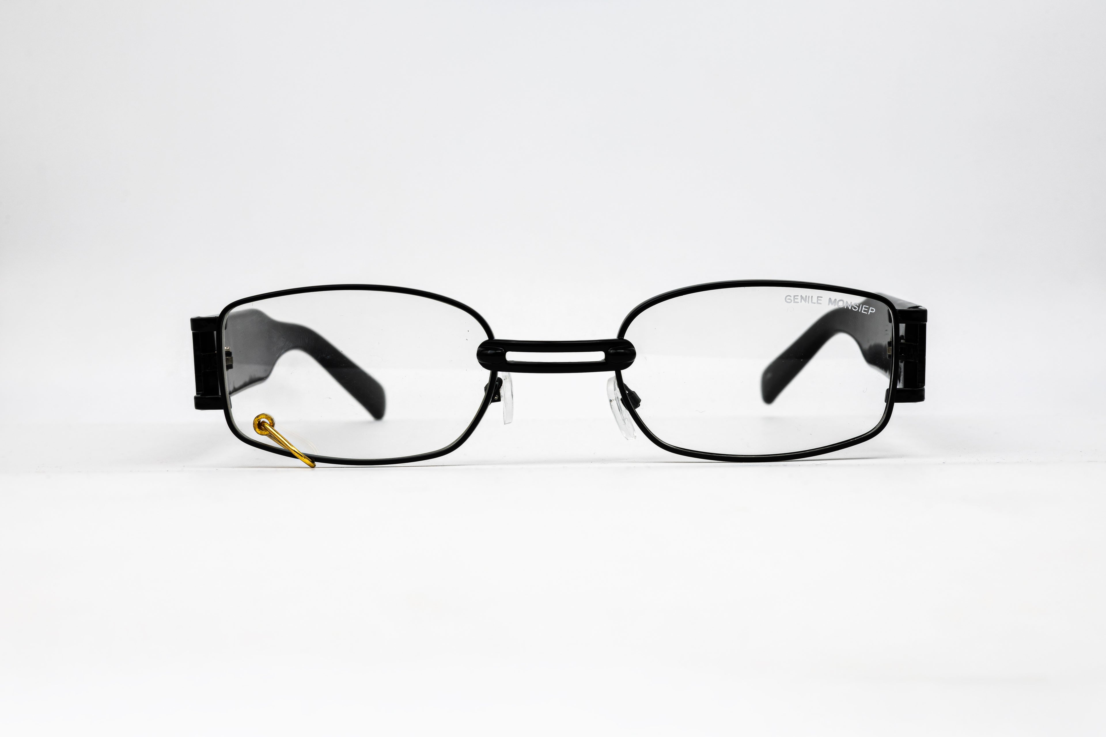 Black Frame – Gold Accent Edition