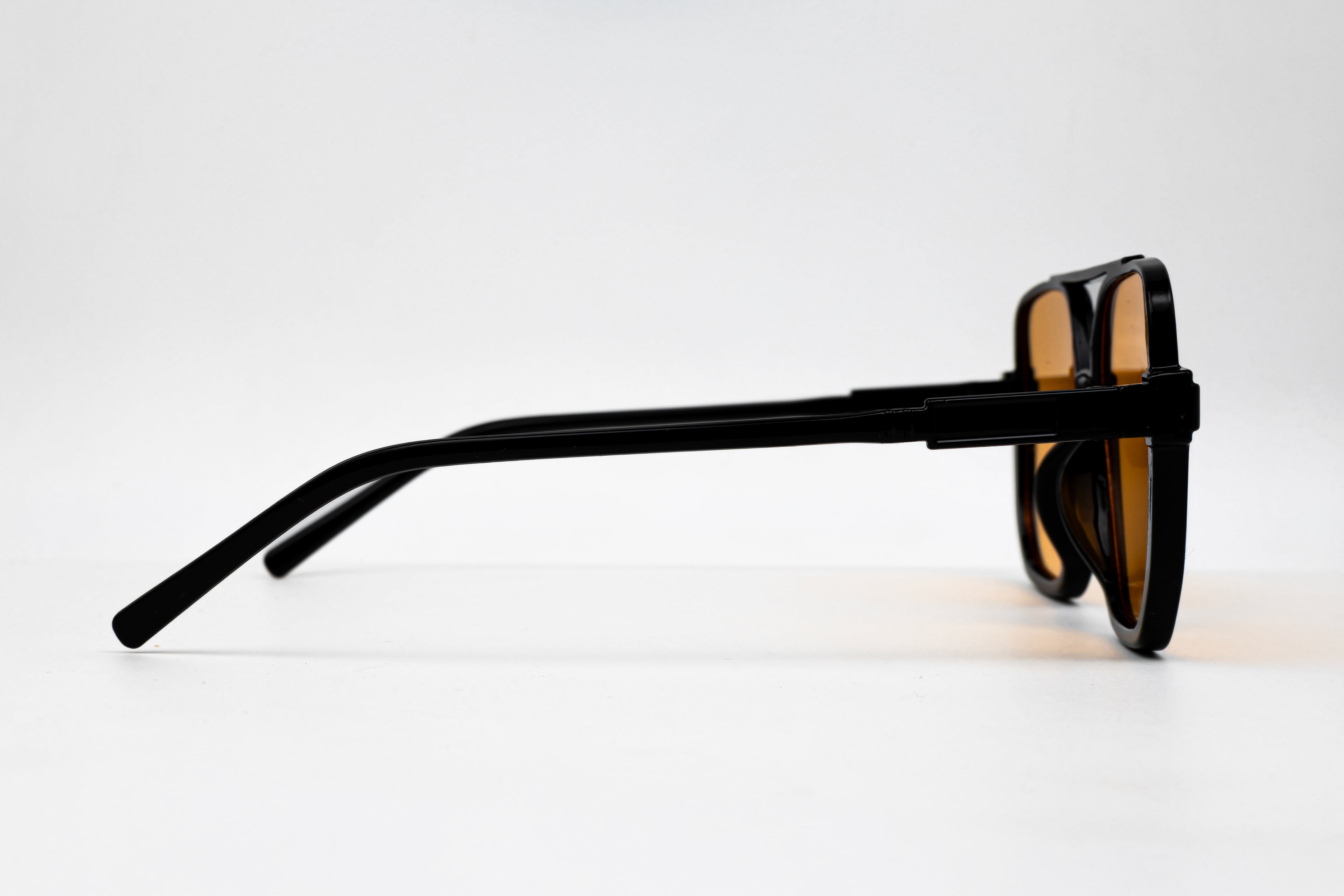 Oversized Square – Color Lens Edition