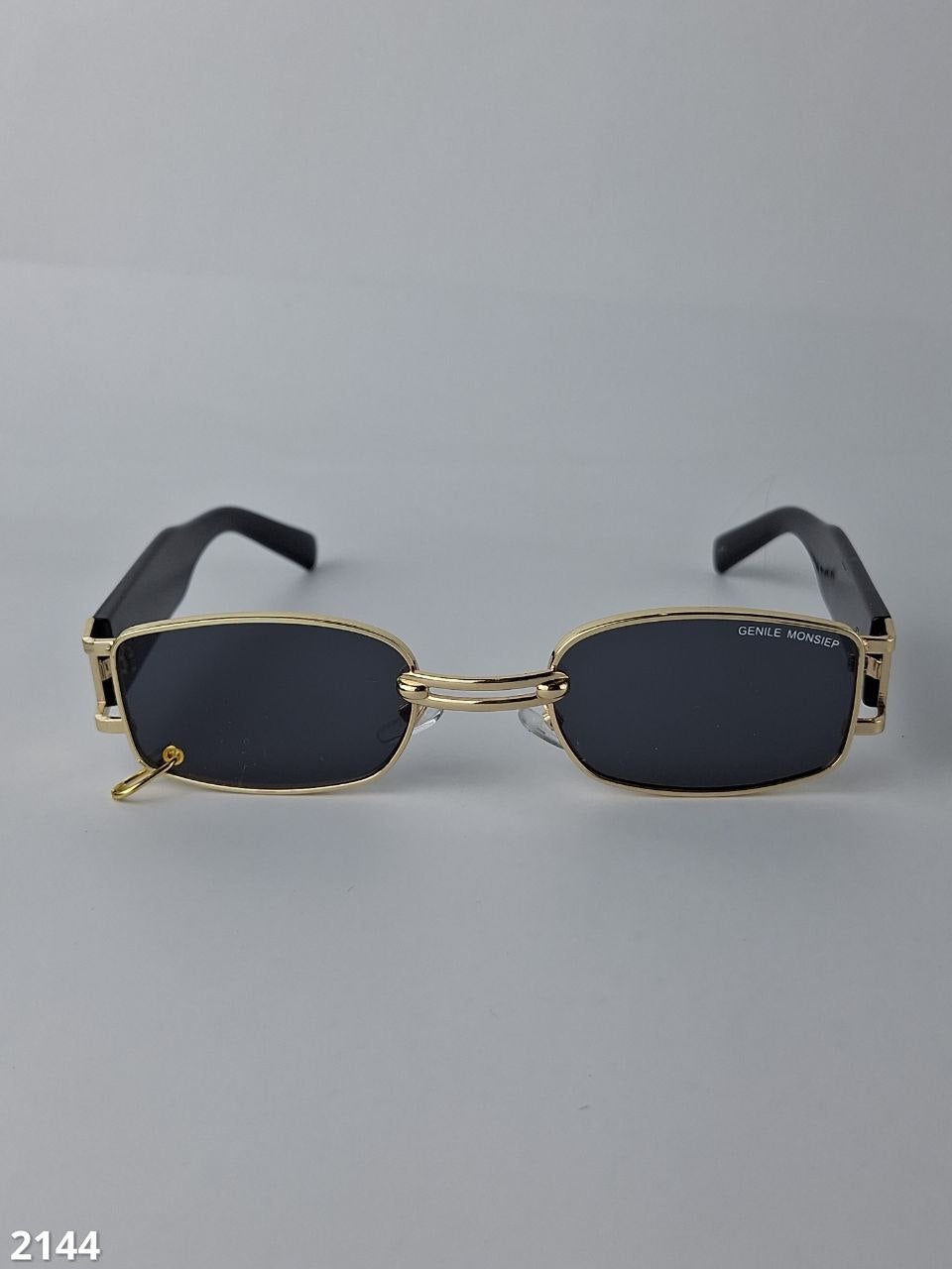 Black Frame – Gold Accent Edition